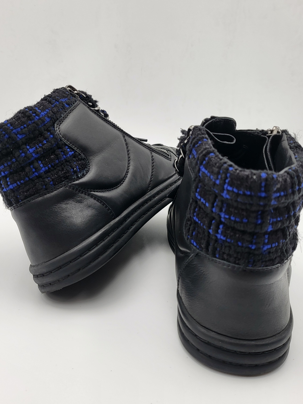 CHANEL LAMBSKIN LEATHER TWEED ZIPPED HI-TOP SNEAKERS 6.5. Authentic. - Picture 4 of 12
